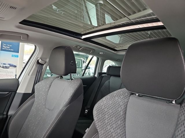 Fahrzeugabbildung SKODA Octavia Combi 2.0 TDI DSG Style MATRIX NAVI PANO