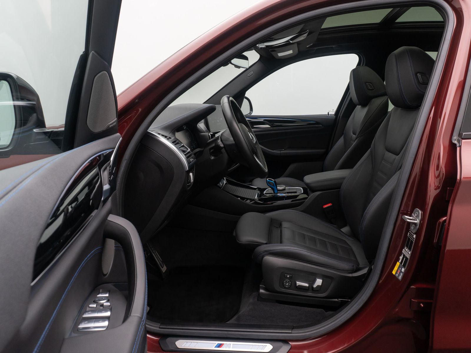 Fahrzeugabbildung BMW iX3 Impressive M Sport Panorama 360° HUD DAB H/K