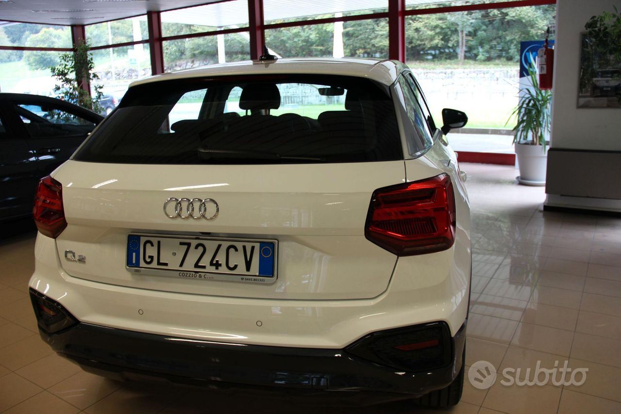 Audi Q2 35 TFSI 150 CV Identity Black imagem 3