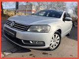 Volkswagen Passat Variant/NAVI/II HAND/TEMPOMAT/TÜV/AU NEU - Volkswagen Passat aus 2011: Kombi