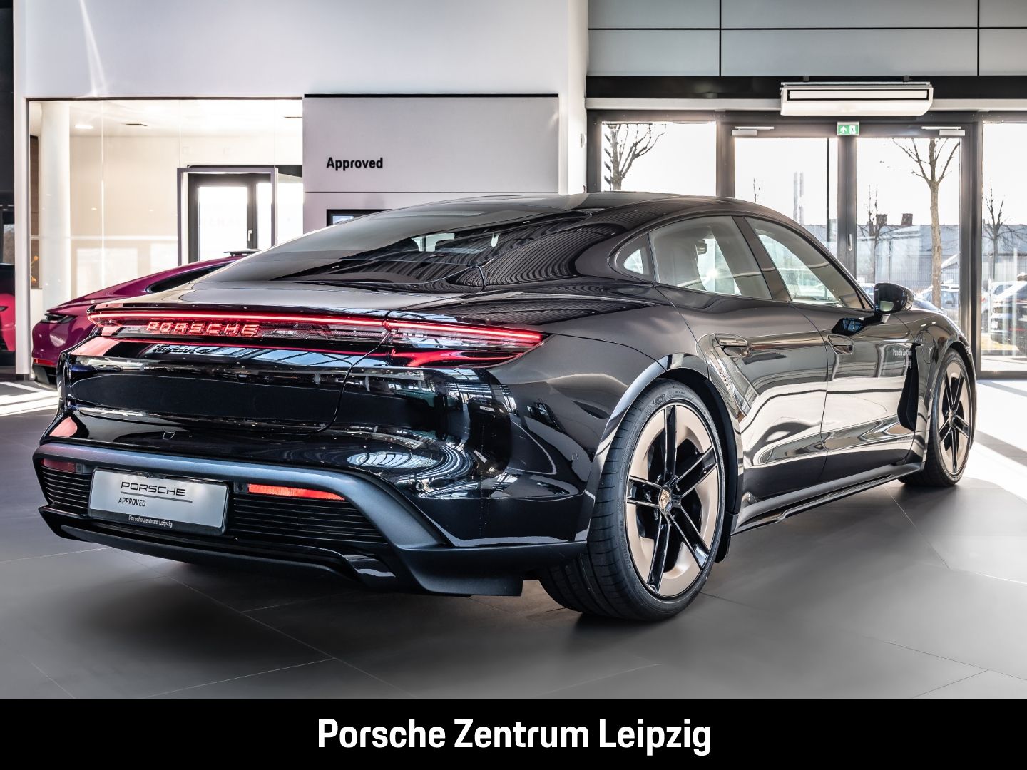 Porsche Taycan 4 Black Edition Massage HD HA-Lenkung HUD foto 6