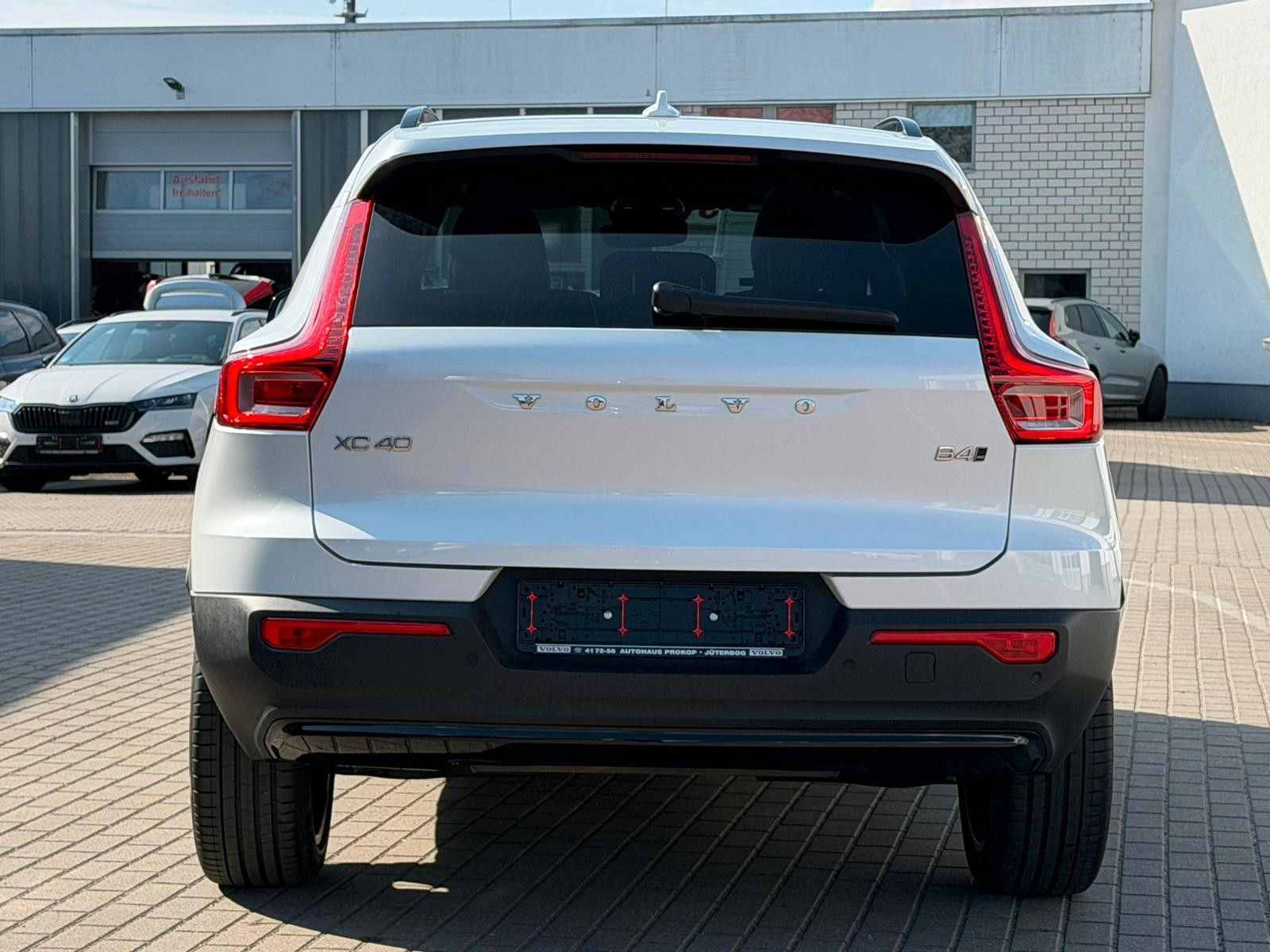 Fahrzeugabbildung Volvo XC40 B4 AWD Ultimate Dark*PANO*STDHZG*360°*ACC