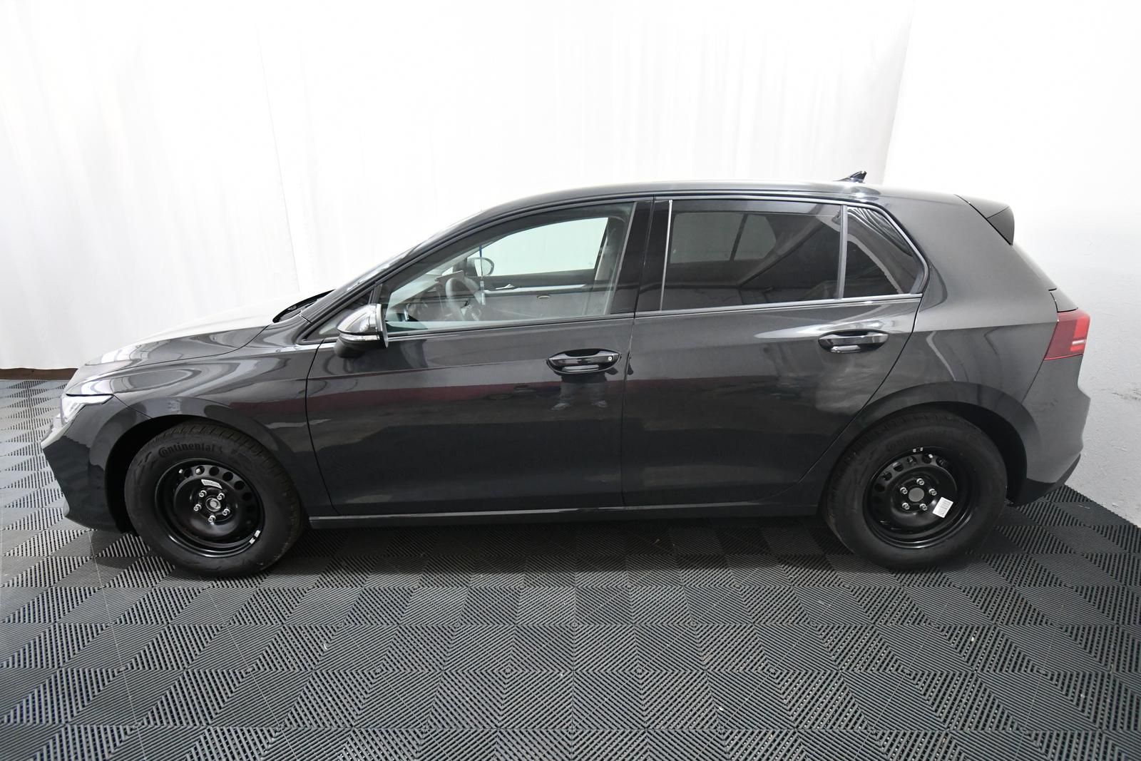 Volkswagen Golf 1,5 TSI Basis - Kamera, SH, App-Connect imagem 2