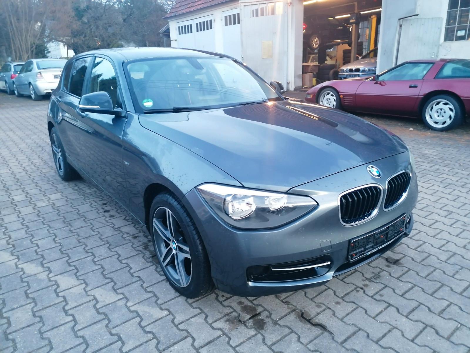 BMW 116i Sport Line - Klima / Navi / PDC
