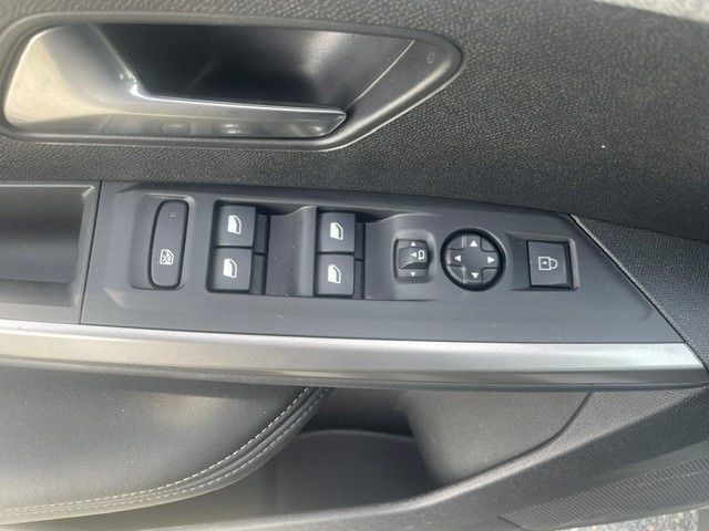 Fahrzeugabbildung Peugeot Neuer 5008 Allure MildHybrid AT+7Sitze+KlimaAT