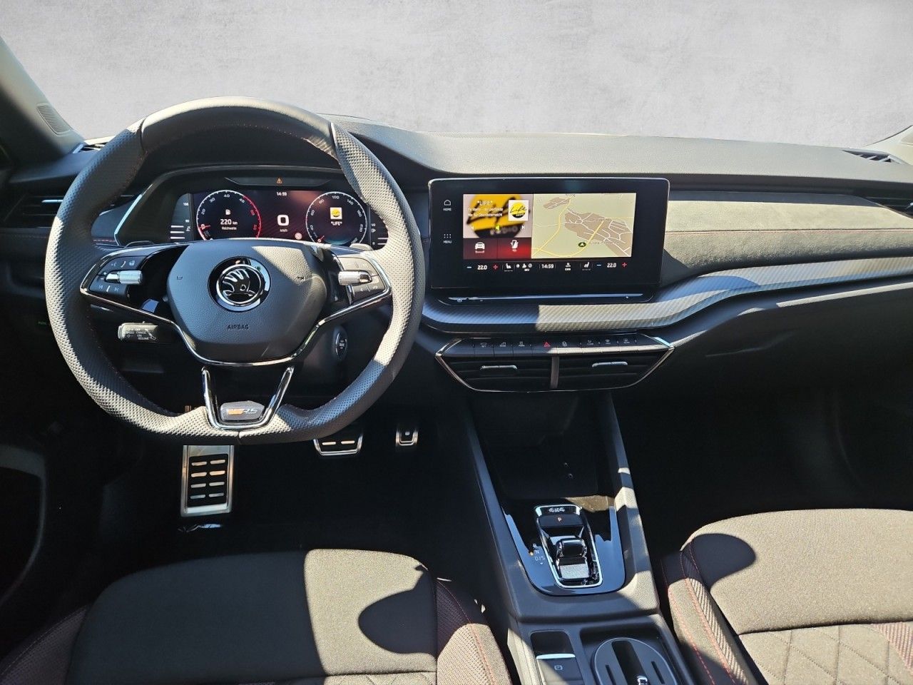 Fahrzeugabbildung SKODA Octavia Combi RS 4x4 AHK,Matrix,Panorama,Head-Up