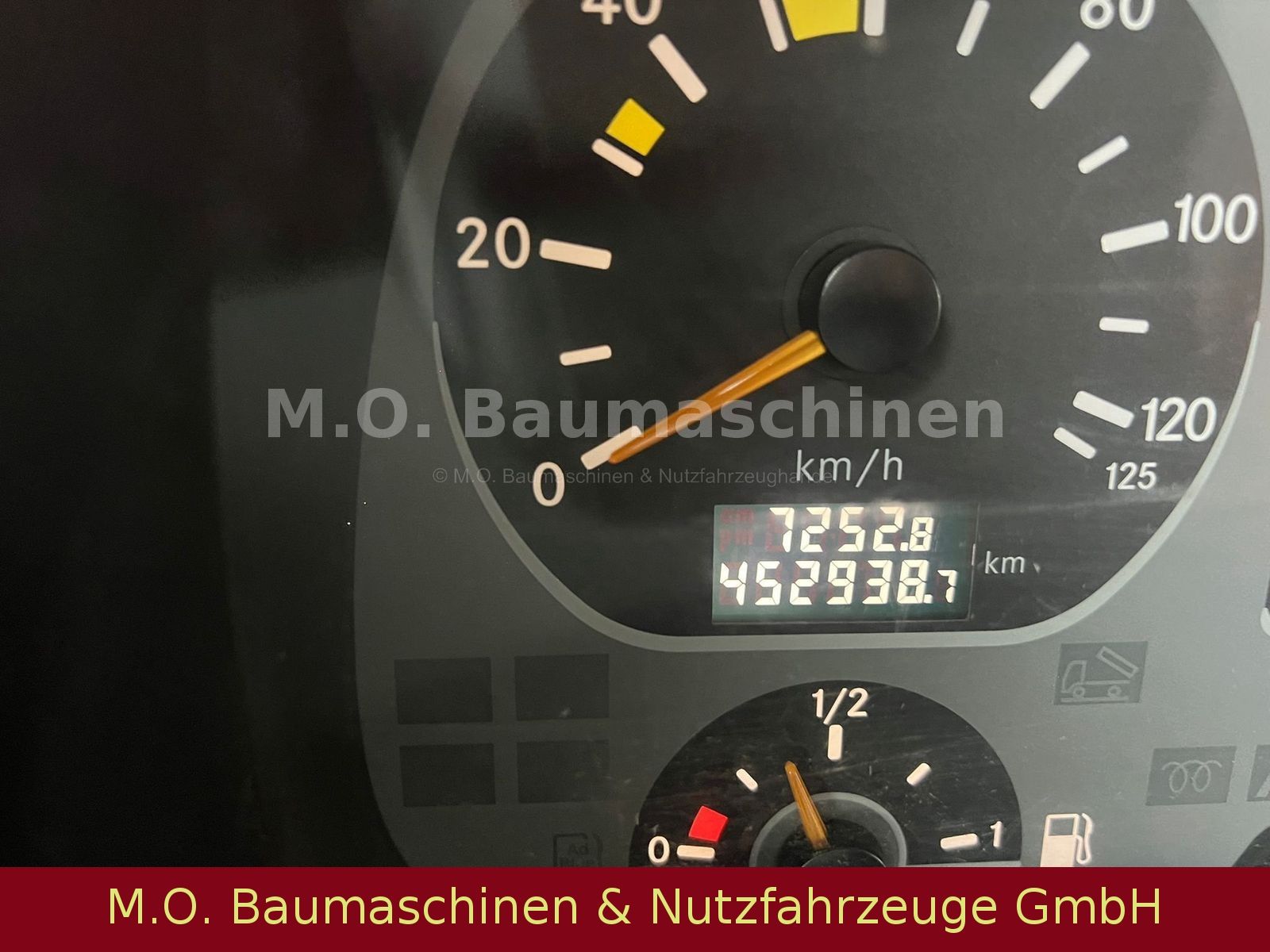 Fahrzeugabbildung Mercedes-Benz Mercedes Benz Actros 2541