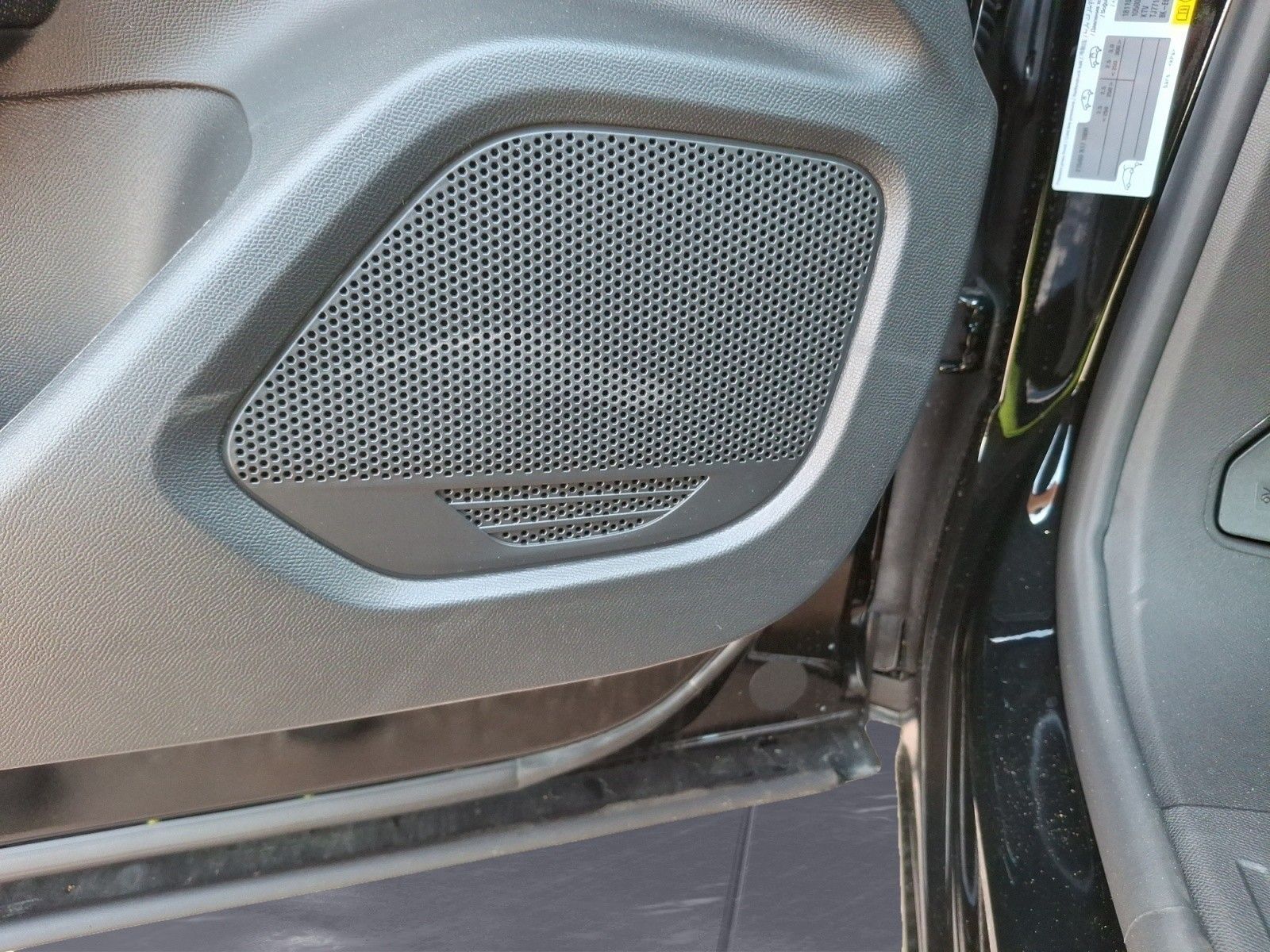 Peugeot e-2008 - Bild 19