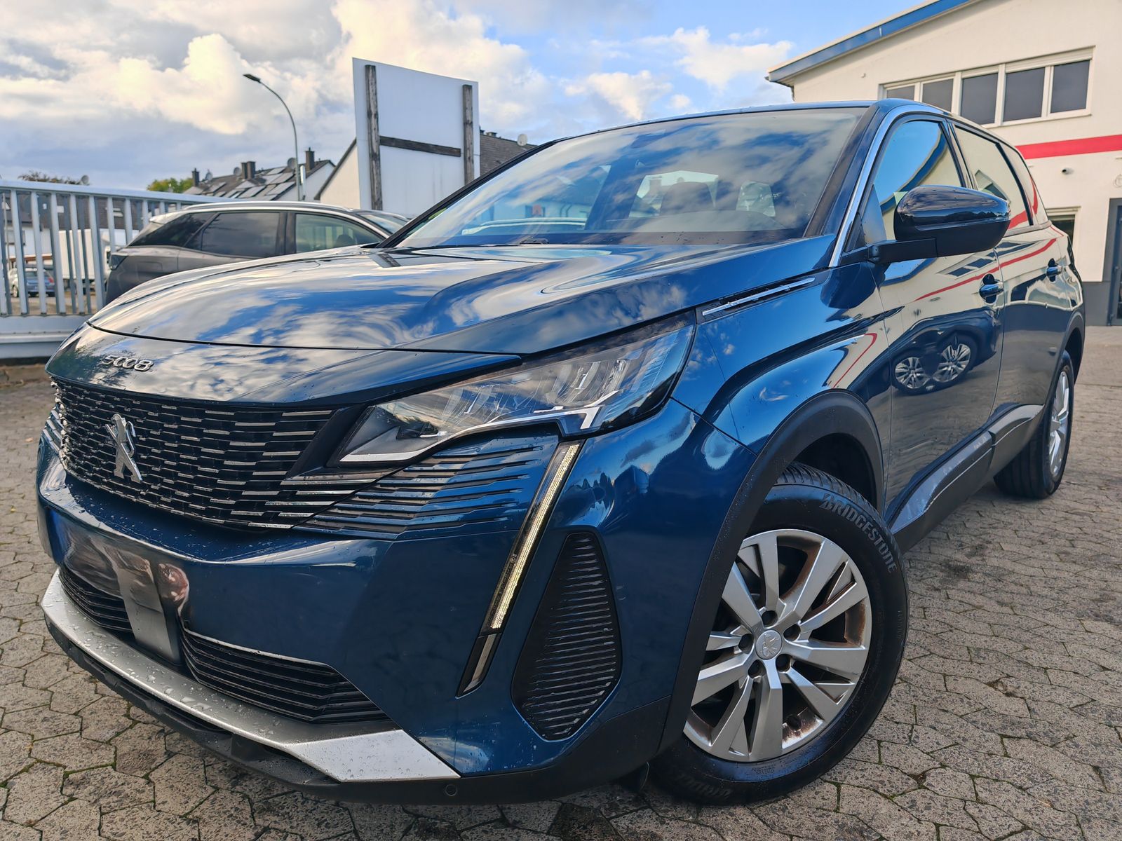 Peugeot 5008 Active Pack 1.5 HDi 130CV 7-Sitze