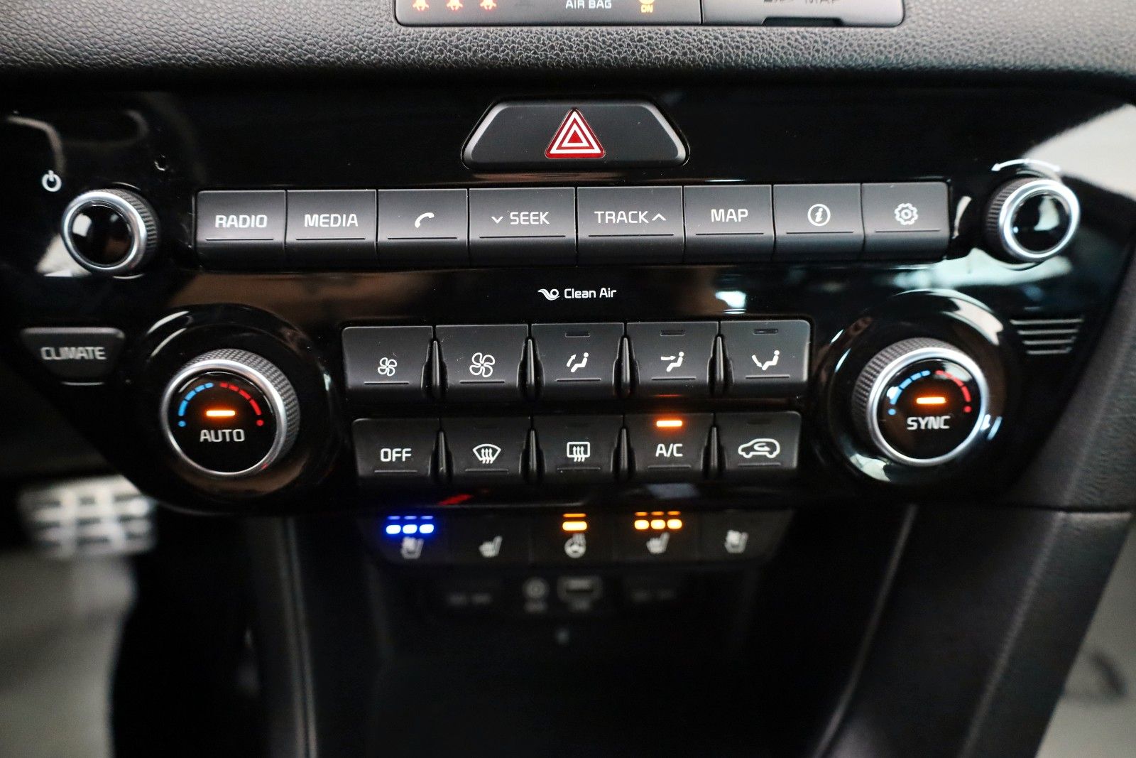Fahrzeugabbildung Kia Sportage GT-Line 4WD,Leder,Navi,4xSH,Panorama+WR