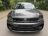 Volkswagen Tiguan Highline 4Motion R-Line Pano - gebrauchte VW Tiguan aus dem Jahr 2019