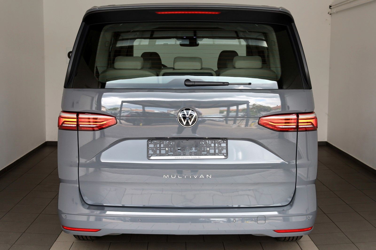Fahrzeugabbildung Volkswagen T7 Multivan Life lang  7 Si,AppleCarplay,Keyless