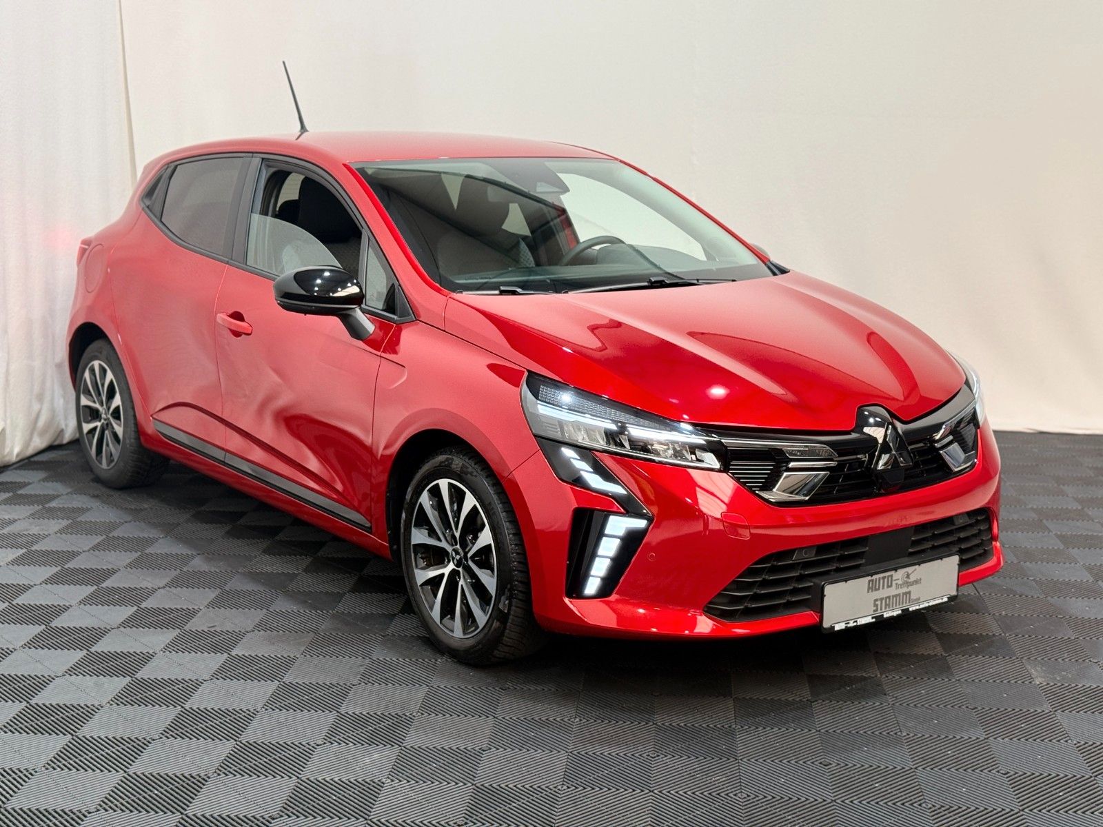 Fahrzeugabbildung Mitsubishi Colt 1.0 Plus / LED / RFK / Apple Carplay