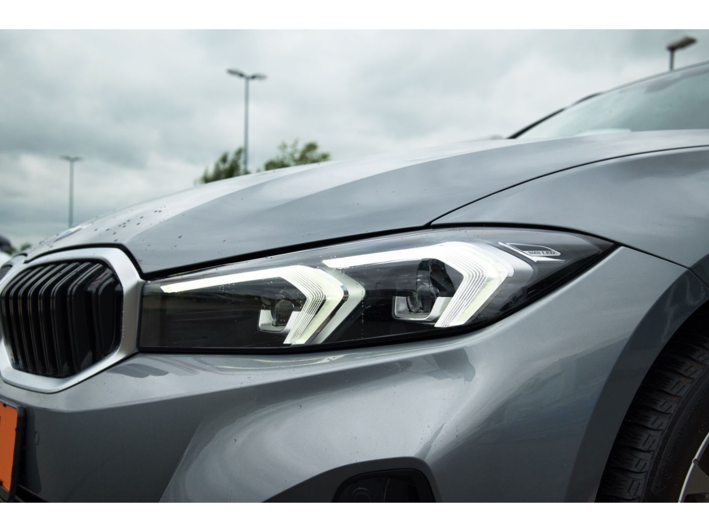BMW 320 d xDrive Touring Navi LED SHz Apple CP foto 10