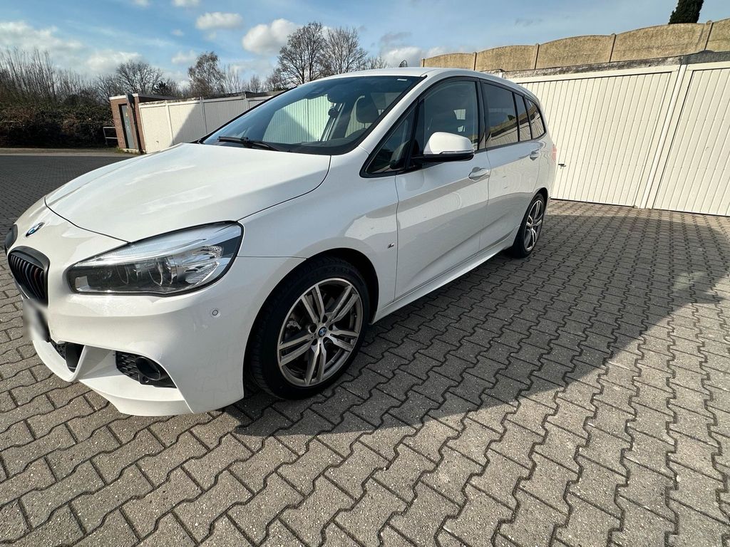 Image of BMW 220