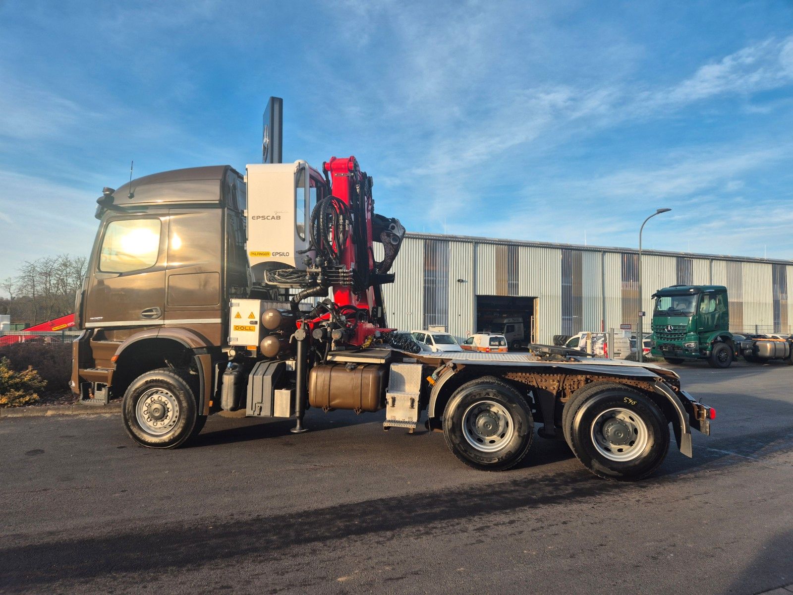 Fahrzeugabbildung Mercedes-Benz Arocs 3351 LS 6x6 Palfinger S260Z96 Y Crane