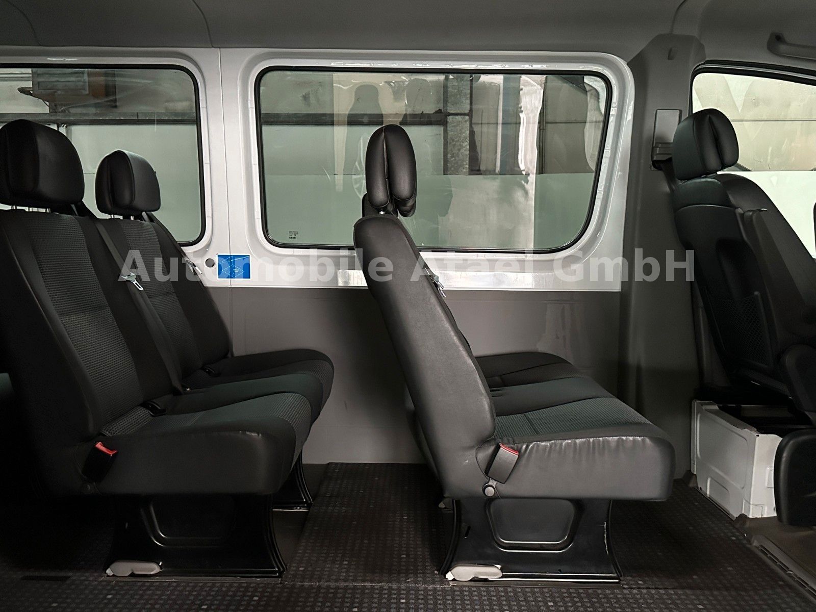 Fahrzeugabbildung Mercedes-Benz Sprinter Kombi 213 *TOP ZUSTAND* 9-SITZE (1350)