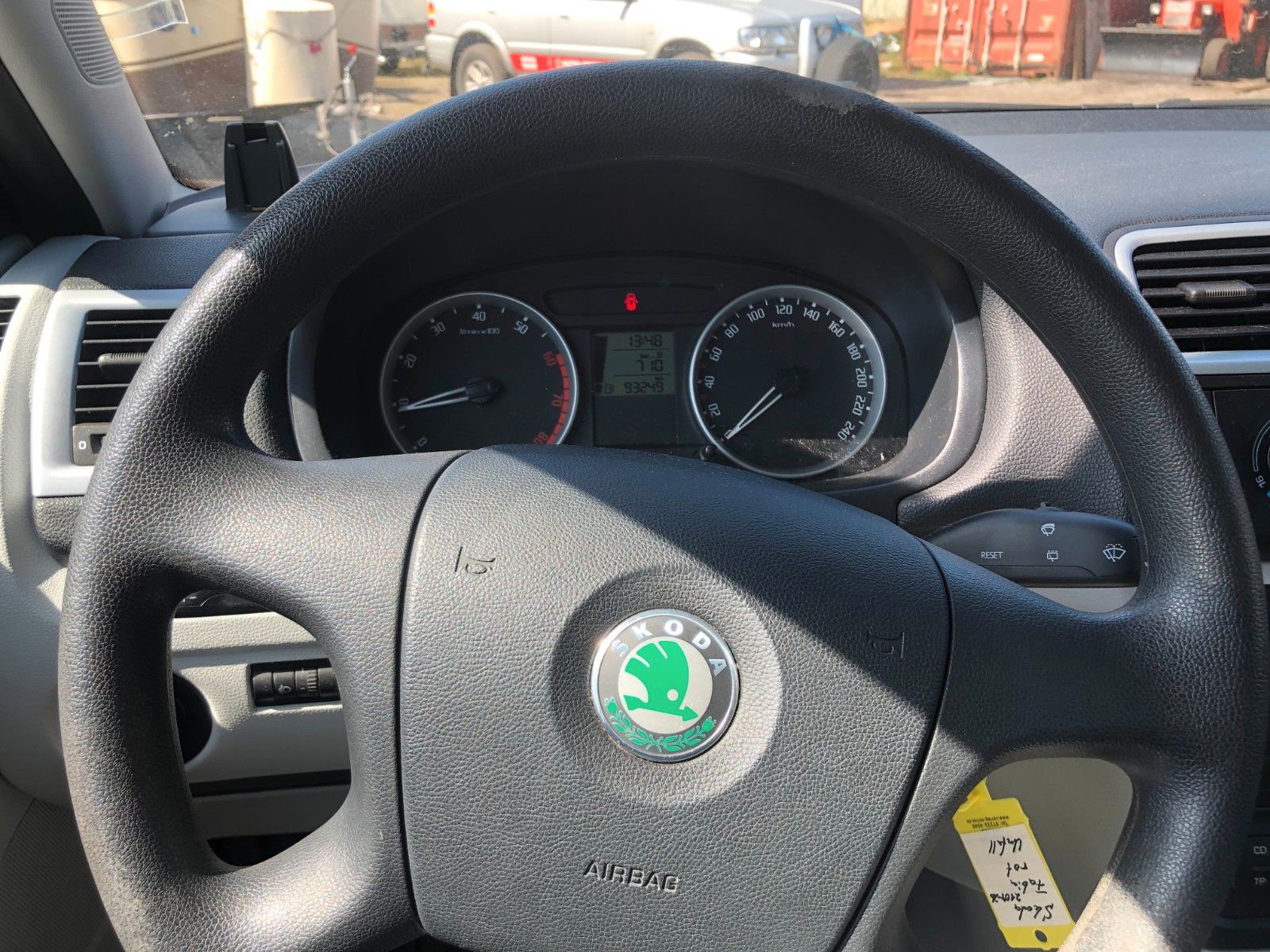 Fahrzeugabbildung SKODA Fabia Ambiente Heckschaden