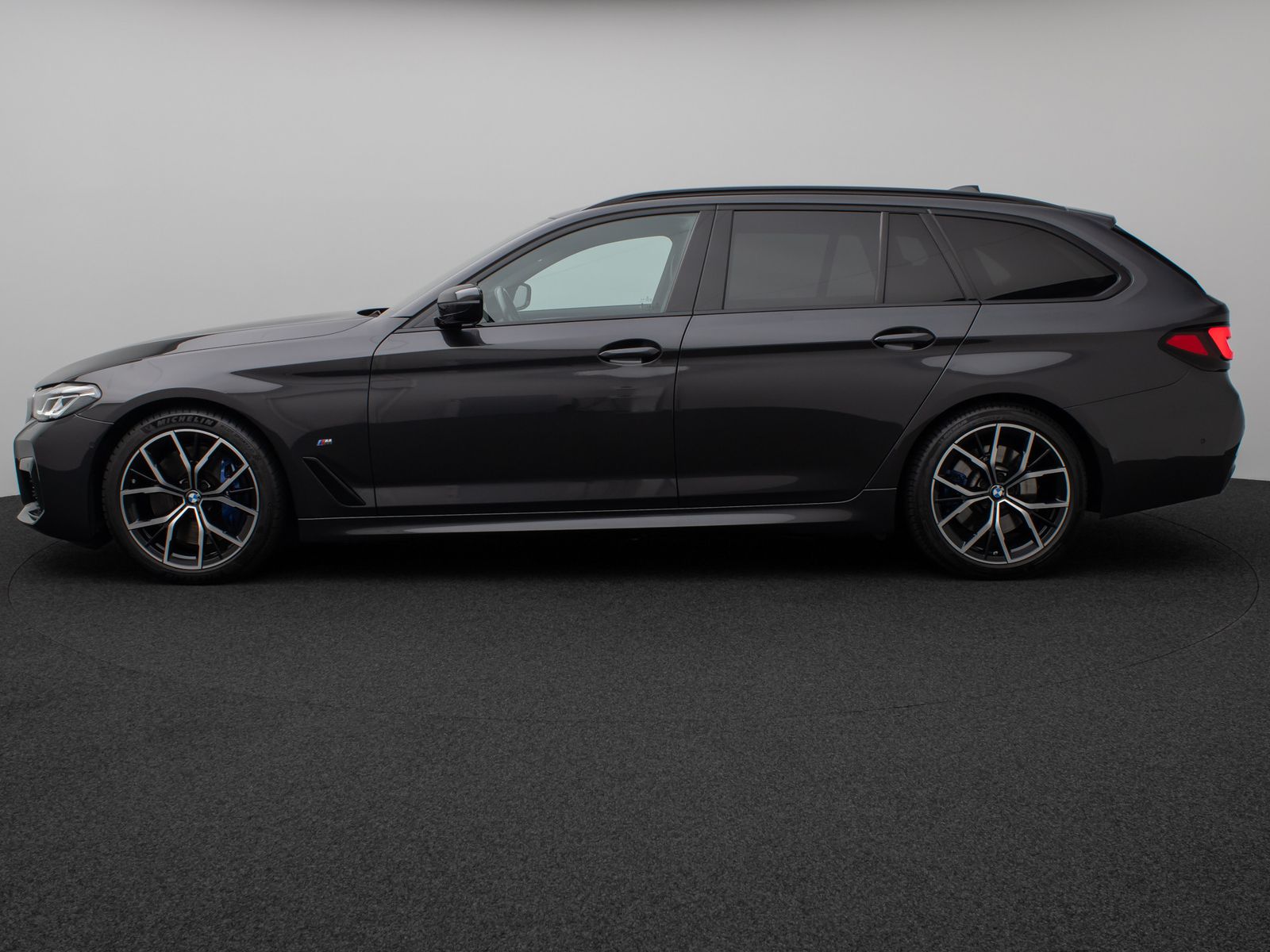 Fahrzeugabbildung BMW 540d xD M Sport Kamera HUD DAB H/K 4xKlima AHK