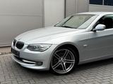 BMW 330i xDrive | LCI | Performance | Lede... - BMW 330 aus 2011: 330i