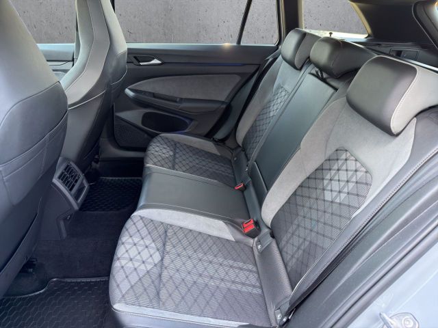 Golf VIII Variant R-Line 2.0 TDI DSG Bluetooth