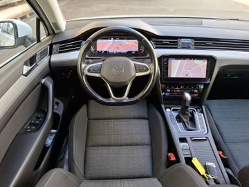 Volkswagen Passat Variant - 11