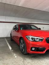 BMW 118i Sport Line, Shadow Line - rote BMW 118
