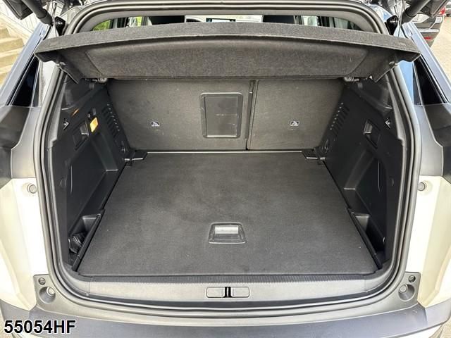 Fahrzeugabbildung Peugeot 3008 GT Line MEGADEAL! inkl AHK+ 8FACHBEREIFT