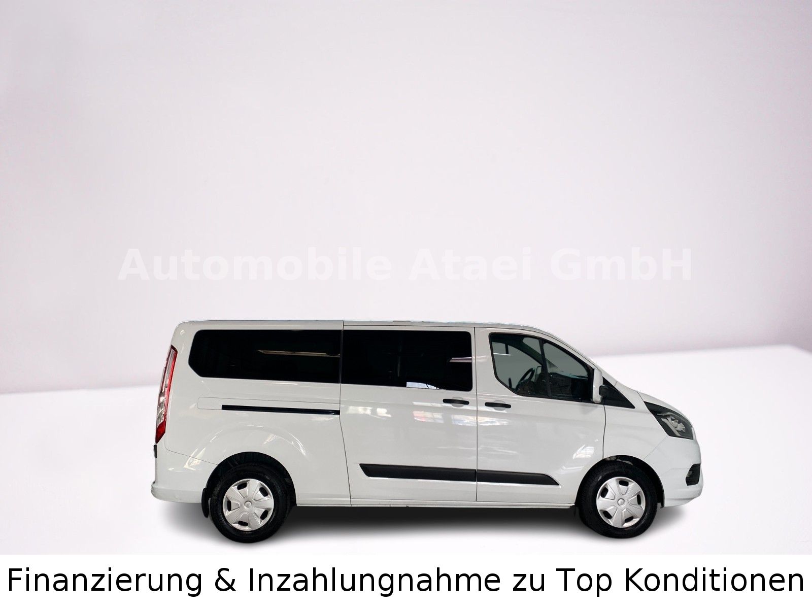 Fahrzeugabbildung Ford Transit Custom L2H1 *9-Sitzer* TEMPOMAT (1167)