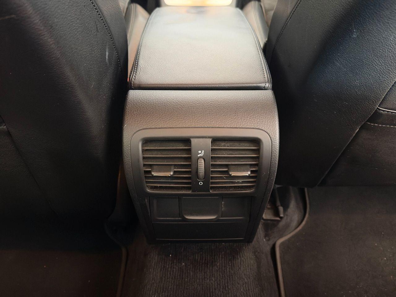 Volkswagen Passat 2009 — photo 12