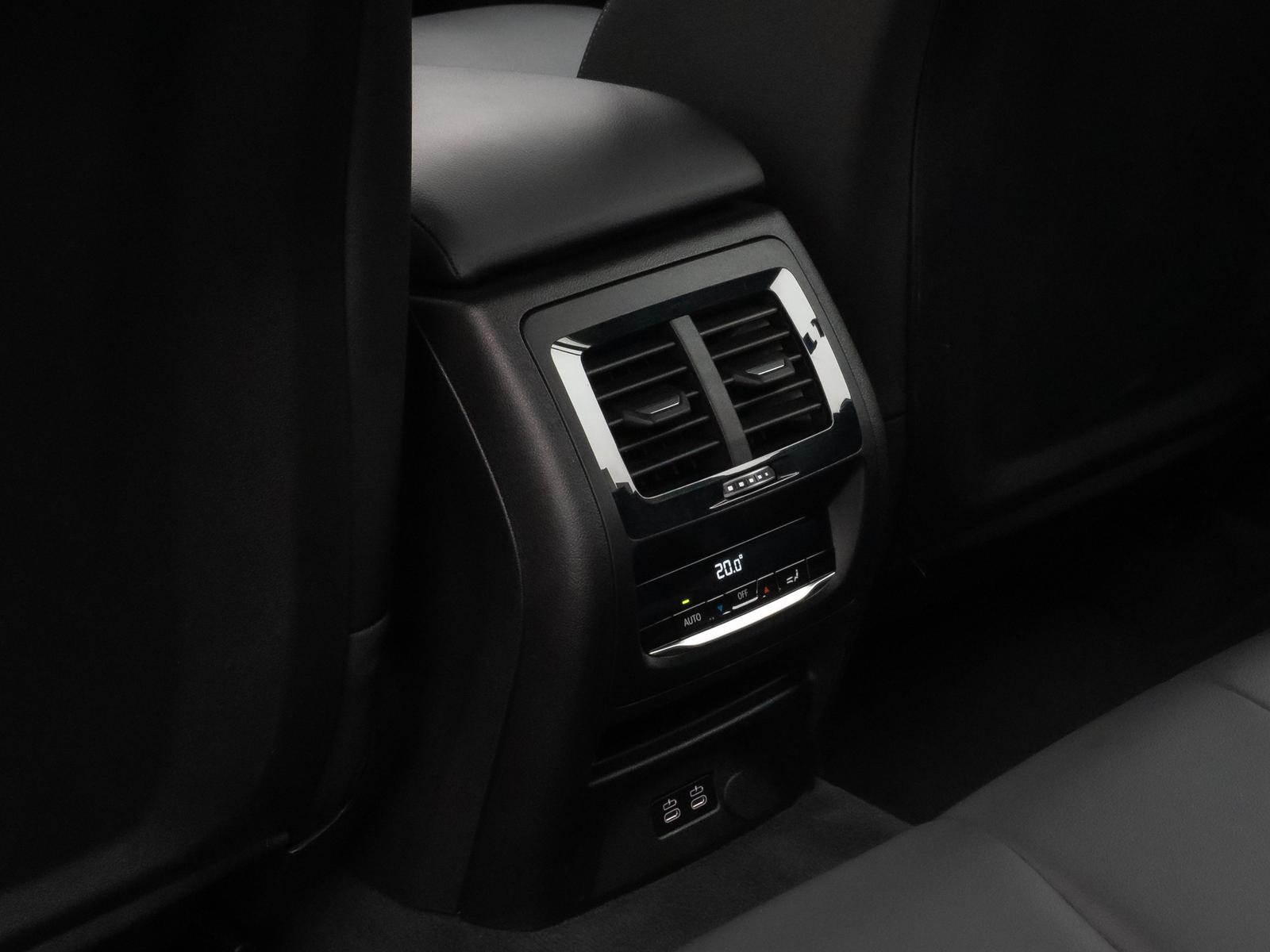 BMW X3 xD20d Kamera DAB Leder AHK LED Sport 18Zoll, миниатюра 27