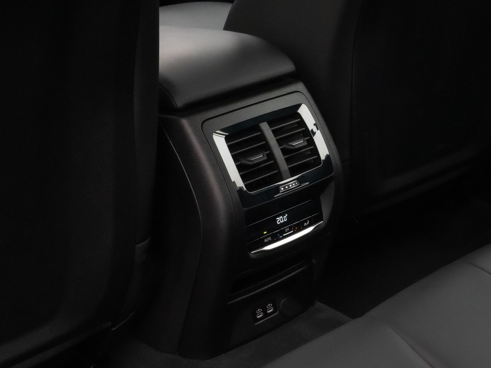Fahrzeugabbildung BMW X3 xD20d Kamera DAB Leder AHK LED Sport 18Zoll