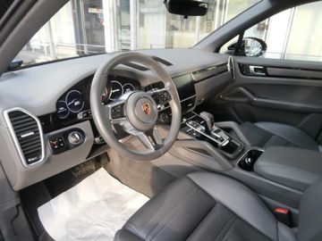Porsche Cayenne - 12