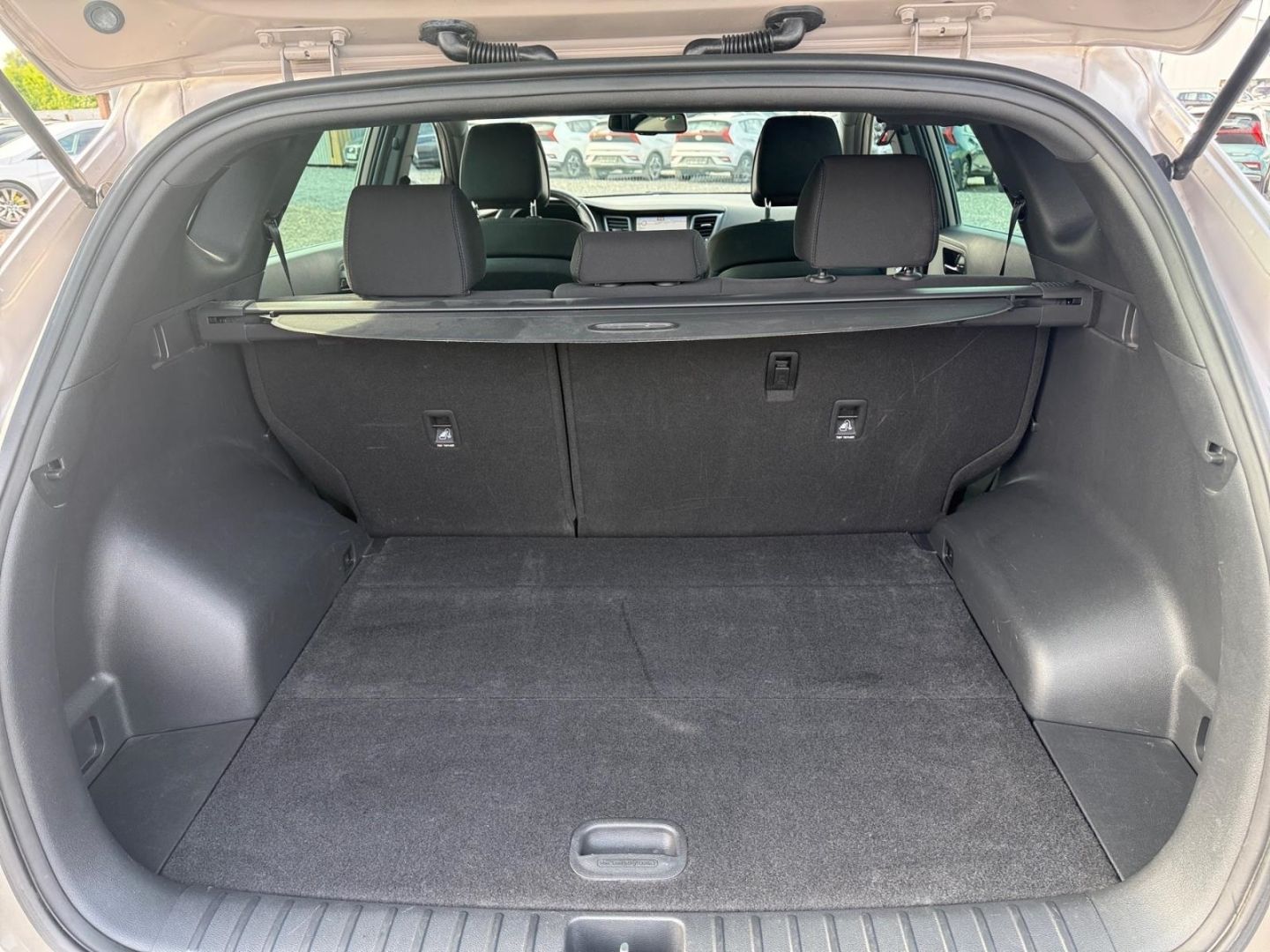 Fahrzeugabbildung Hyundai Tucson 1.6 Passion Navi Kamera Anhängerkupplung