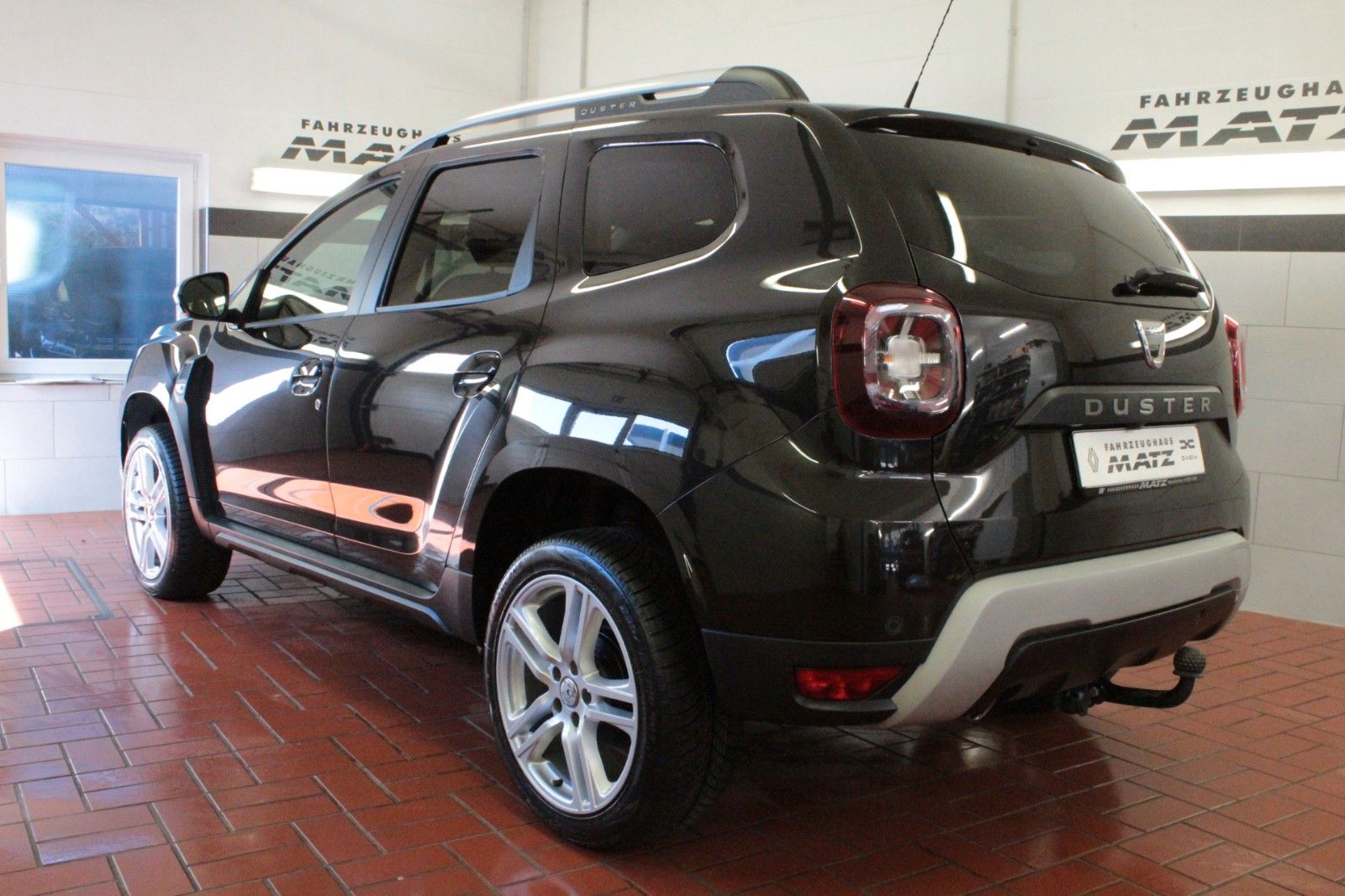 Fahrzeugabbildung Dacia Duster Sce 115 Eco-G*AHK*15075*