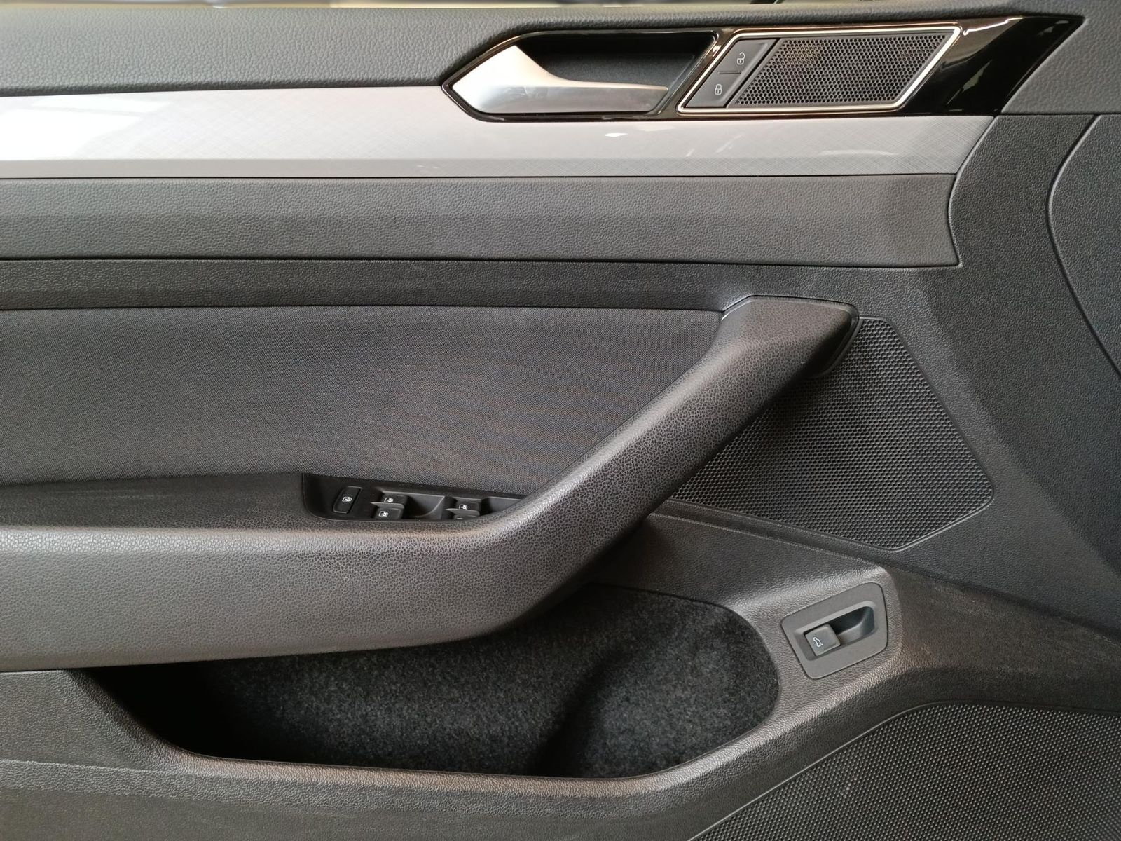 Volkswagen Passat - Bild 16