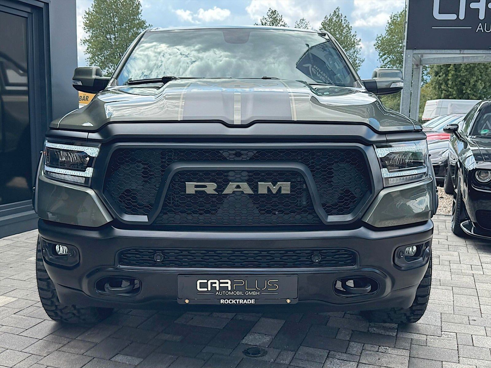 Fahrzeugabbildung Dodge RAM 5.7 V8 HEMI US ARMY STYLE Offroad 4x4 LED
