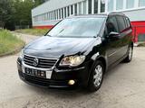 Volkswagen Touran Highline 1.9 TDI DSG 7 SITZER,TÜV NEU !