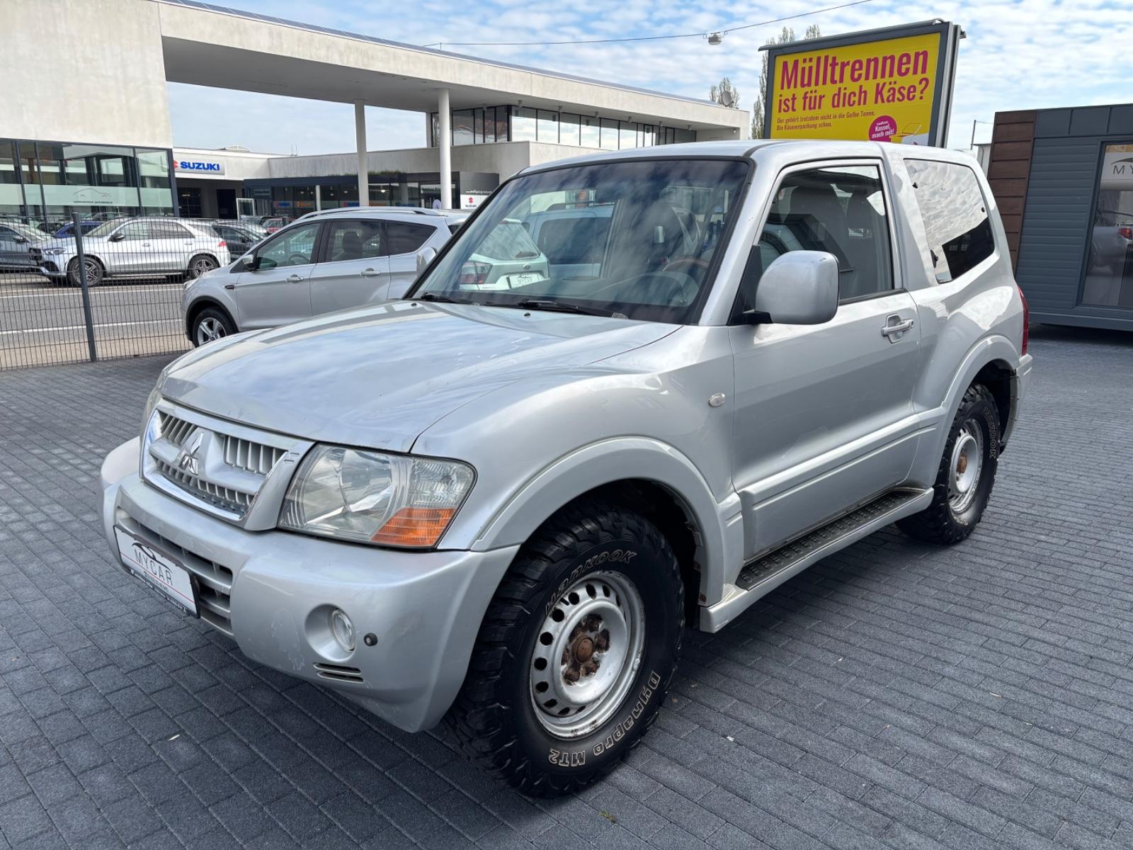 Mitsubishi Pajero 3,2 DI-D Elegance Automatik/Leder
