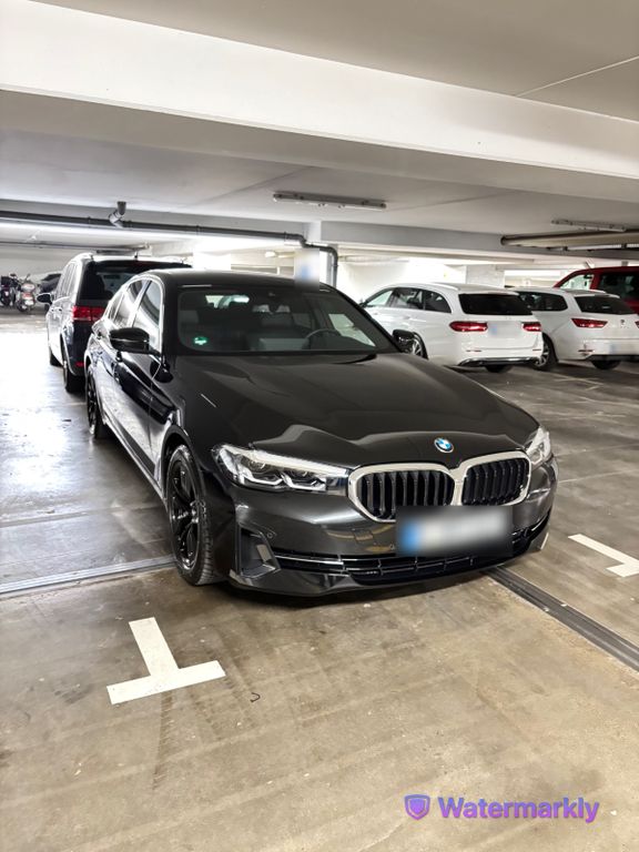 Image of BMW 530