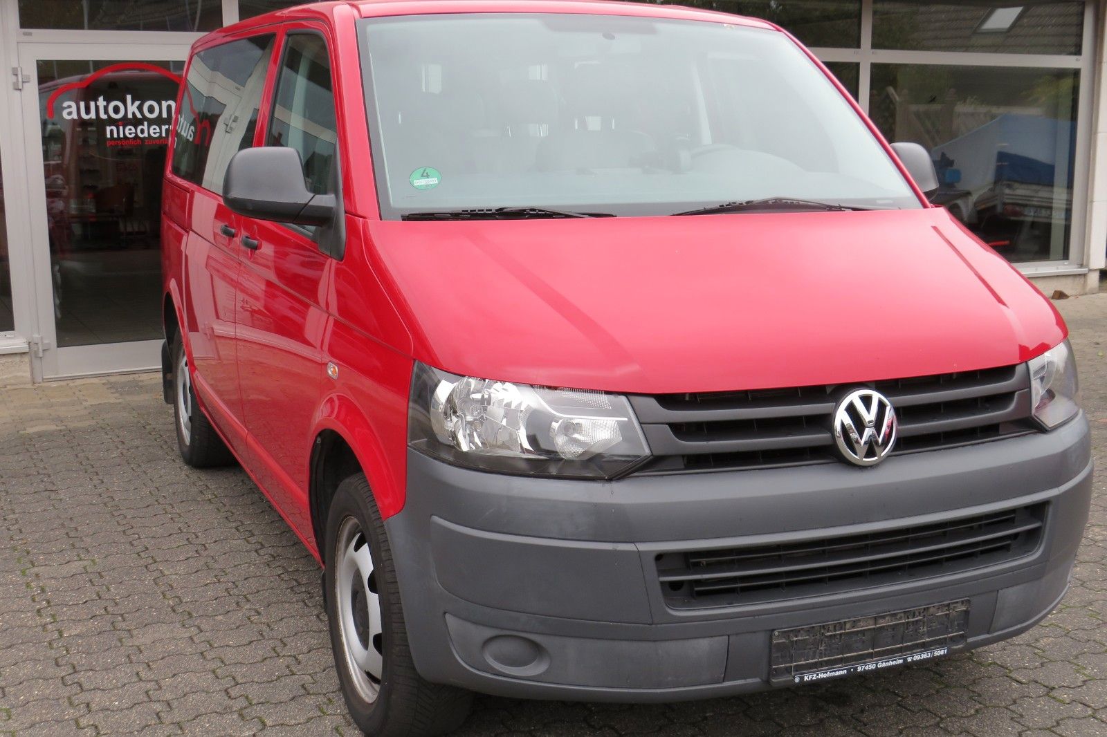 Fahrzeugabbildung Volkswagen T5 Kombi 4-Motion AHK 7 Sitz 158.000km