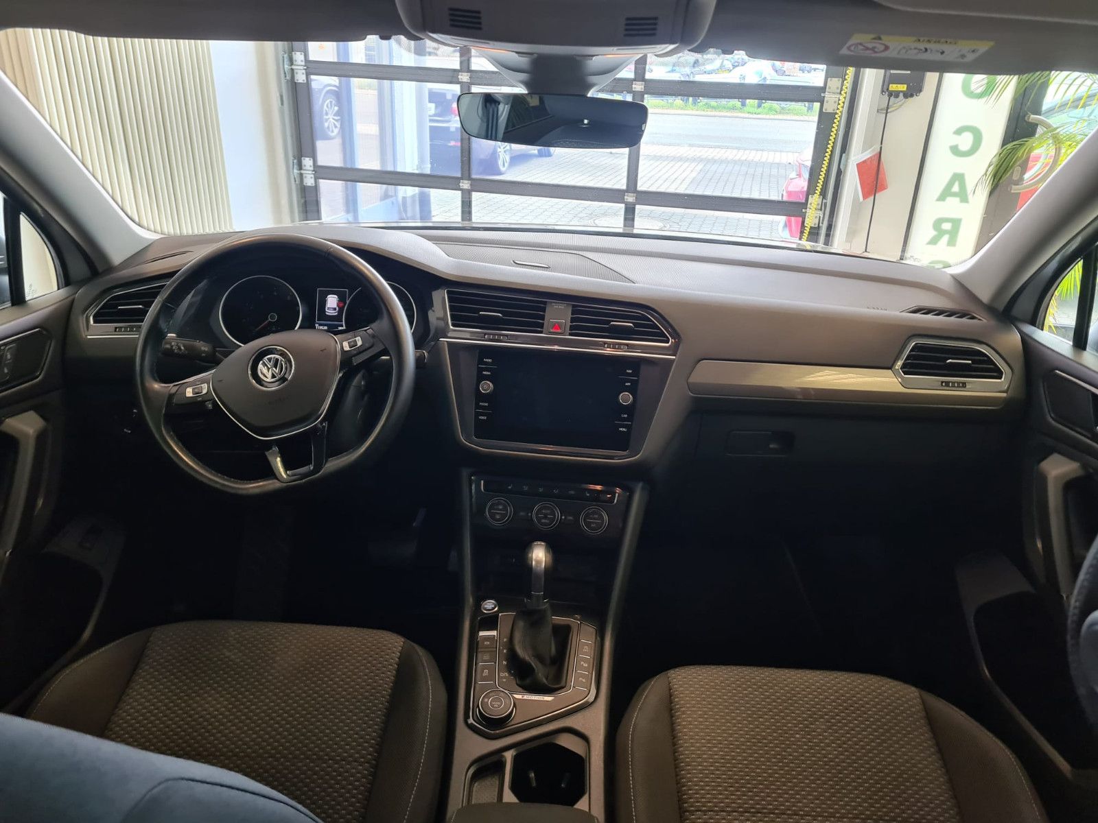 Fahrzeugabbildung Volkswagen Tiguan Allspace Comfortline 4Motion / LED /NAVI/
