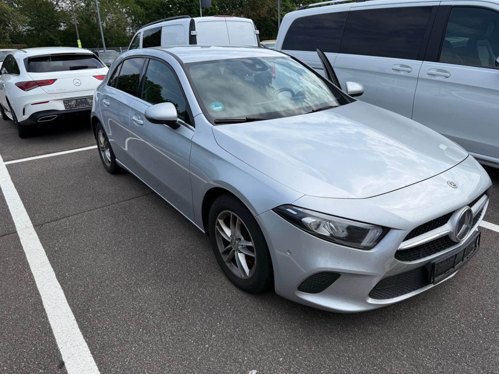 Mercedes-Benz A 180 A A 180 d