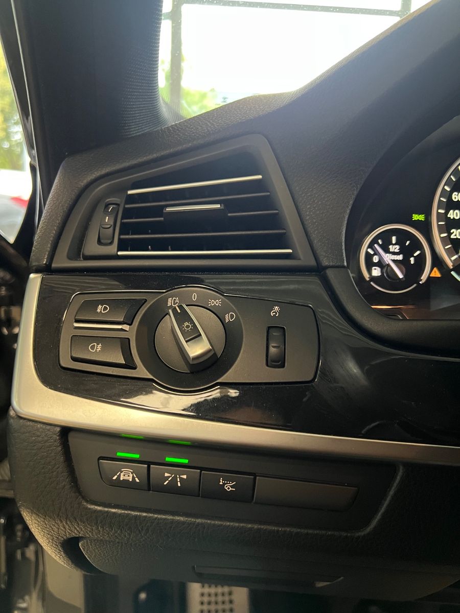 Fahrzeugabbildung BMW 530 5 Lim. M SPORT PAKET * LCI * HEAD-UP*