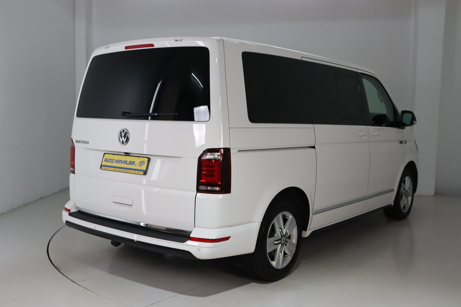 Fahrzeugabbildung Volkswagen T6 2.0 TDI Multivan Highl. * ACC 2xSchiebet LED