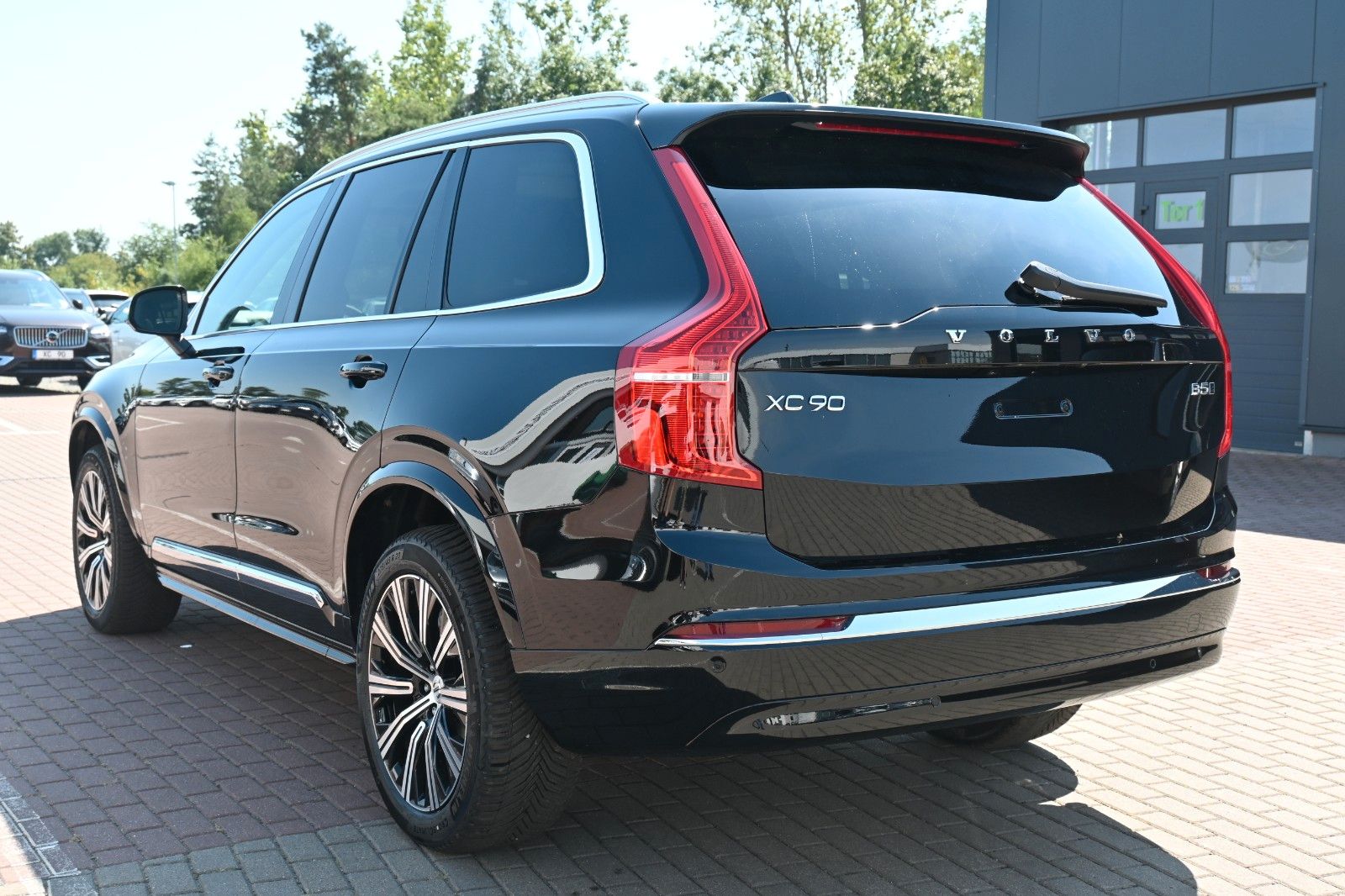 Fahrzeugabbildung Volvo XC90 B5 D AWD Plus Bright