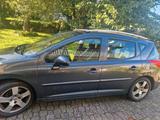 Peugeot 207 SW Premium 120 VTT Kombilimous... - Peugeot 104 Gebrauchtwagen