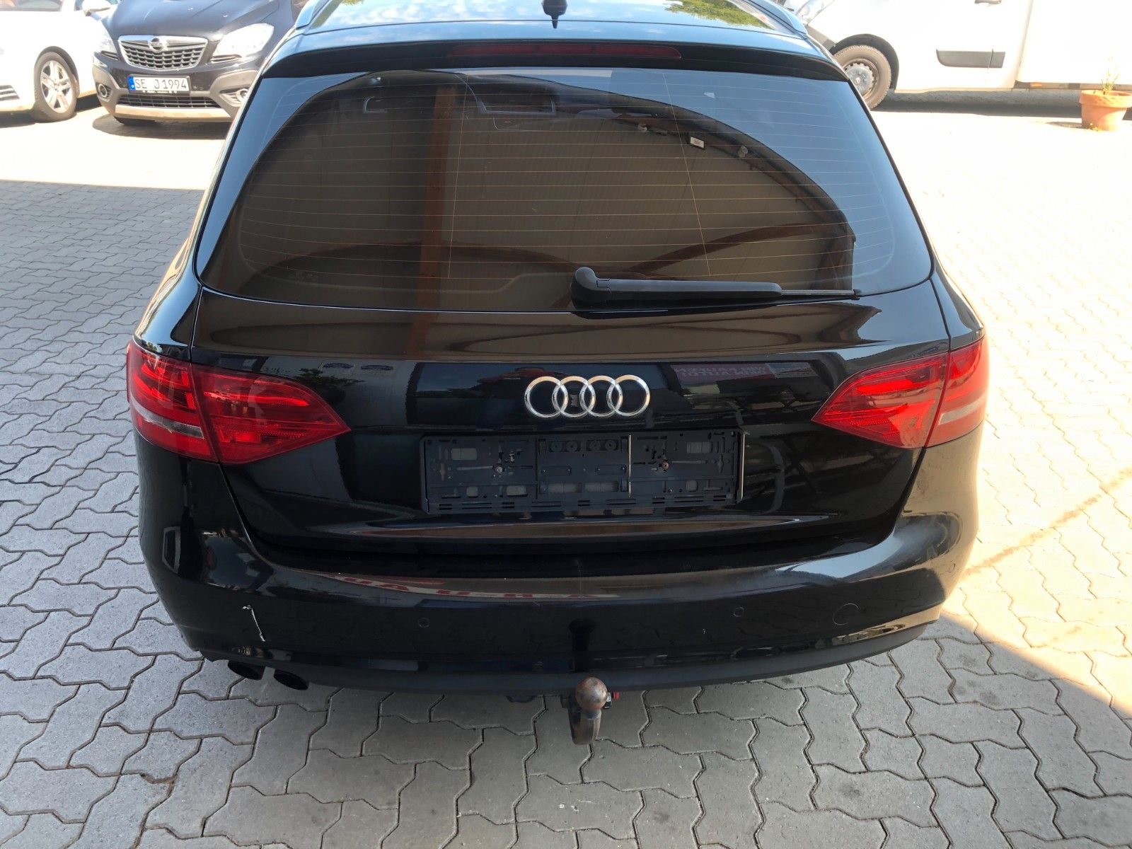 Fahrzeugabbildung Audi A4 Avant Attraction Wildschaden