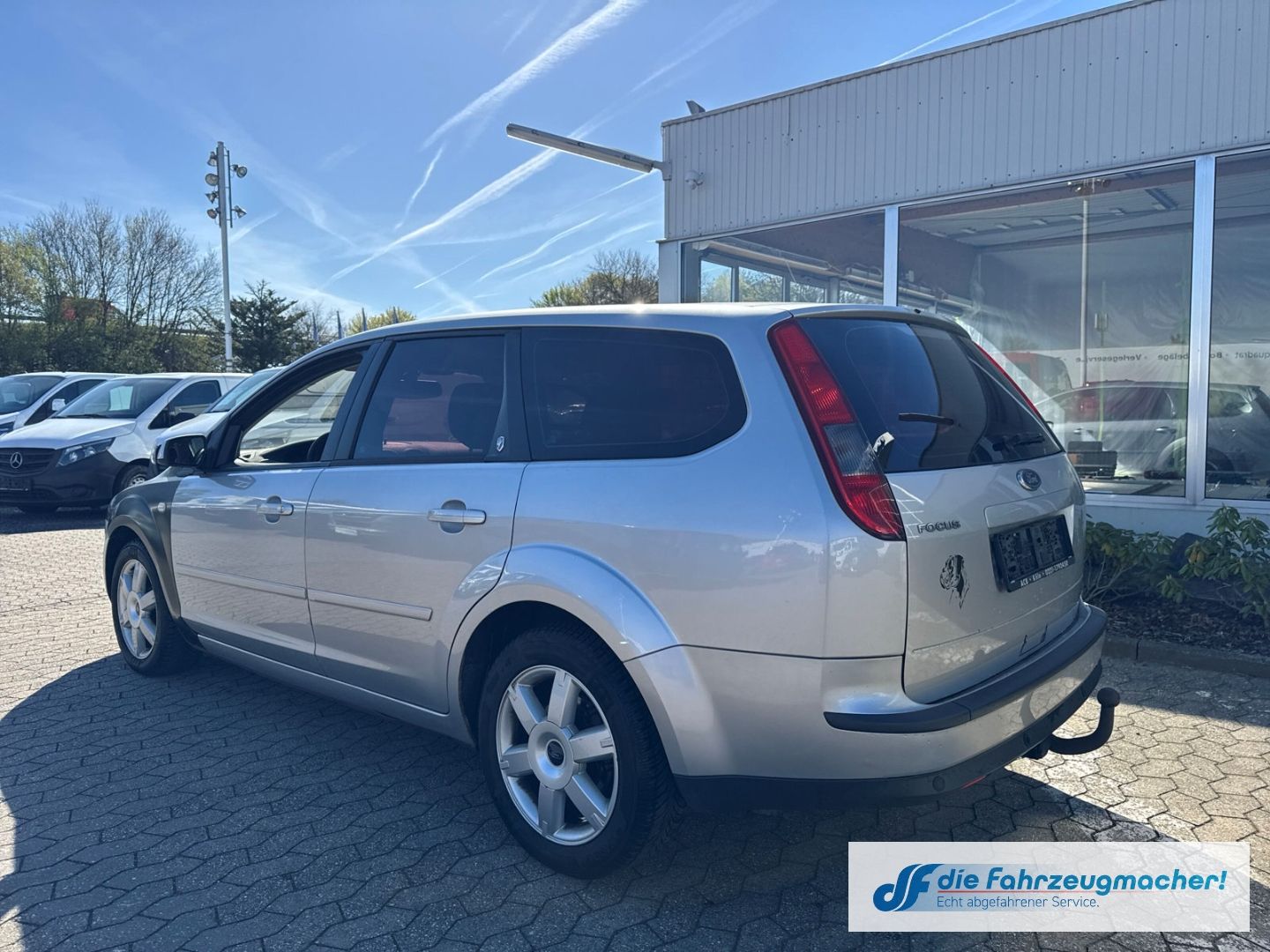 Fahrzeugabbildung Ford Focus Turnier Ghia Xenon Klimaautom *EXPORT