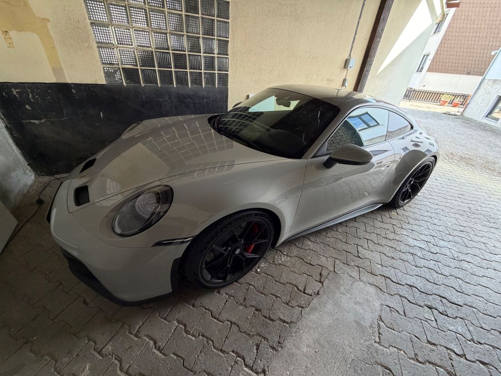 Image of Porsche 992